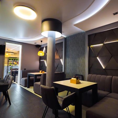 Altin Palace Comrat Экстерьер фото